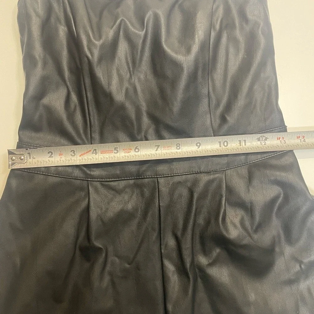 Forever 21 Black Strapless Dress‎ leather Size S